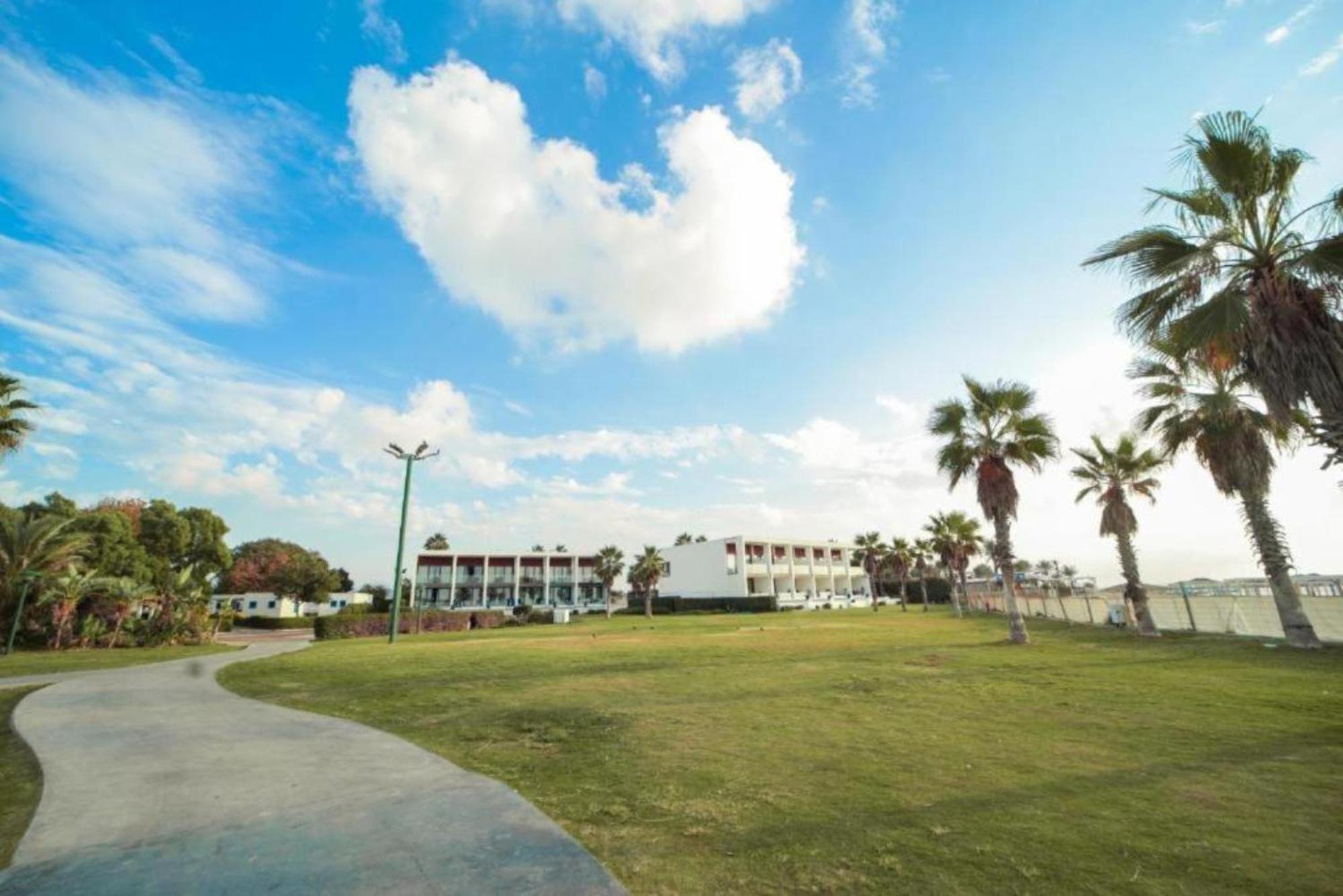 Nachsholim Kibbutz Country Lodging Nahsholim ภายนอก รูปภาพ